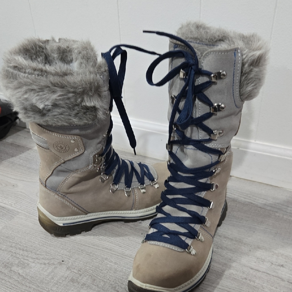 Santana Canada Gray and Tan Winter Boots